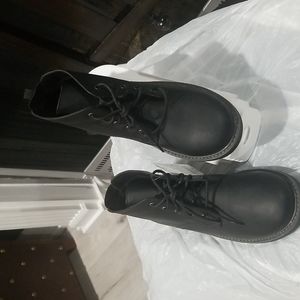Kids black boots